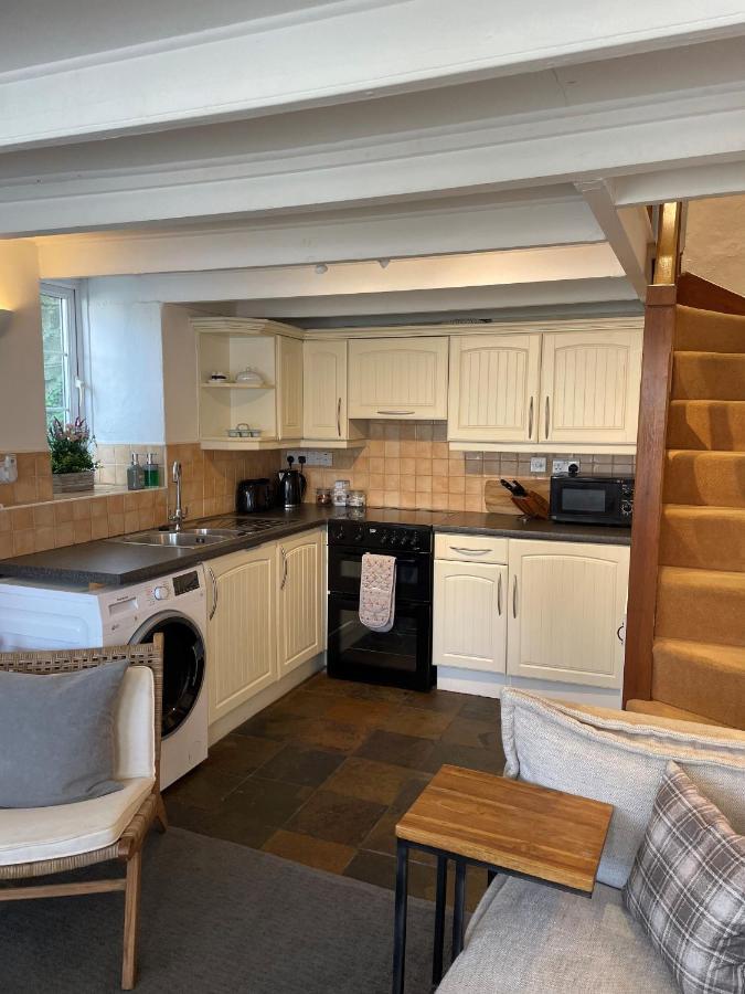 The Little Lighthouse - 2 Minutes From The Beach Pentewan 外观 照片