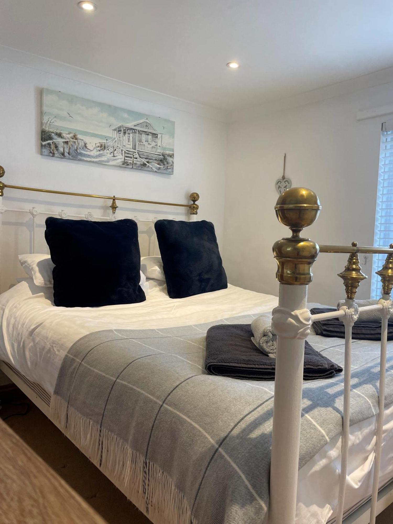 The Little Lighthouse - 2 Minutes From The Beach Pentewan 外观 照片